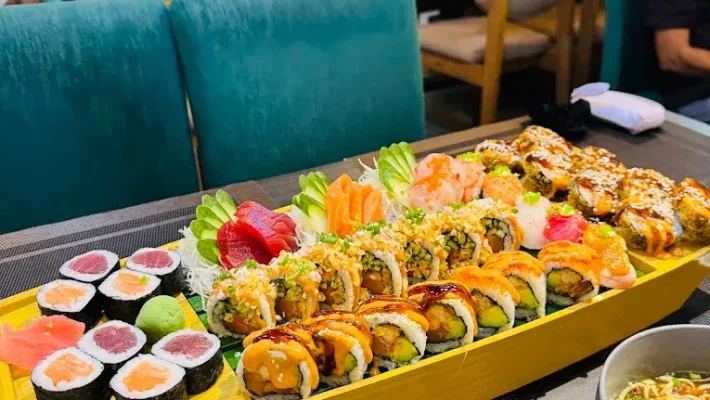 Salmon and Maki - Japanese restaurant in Colombo.